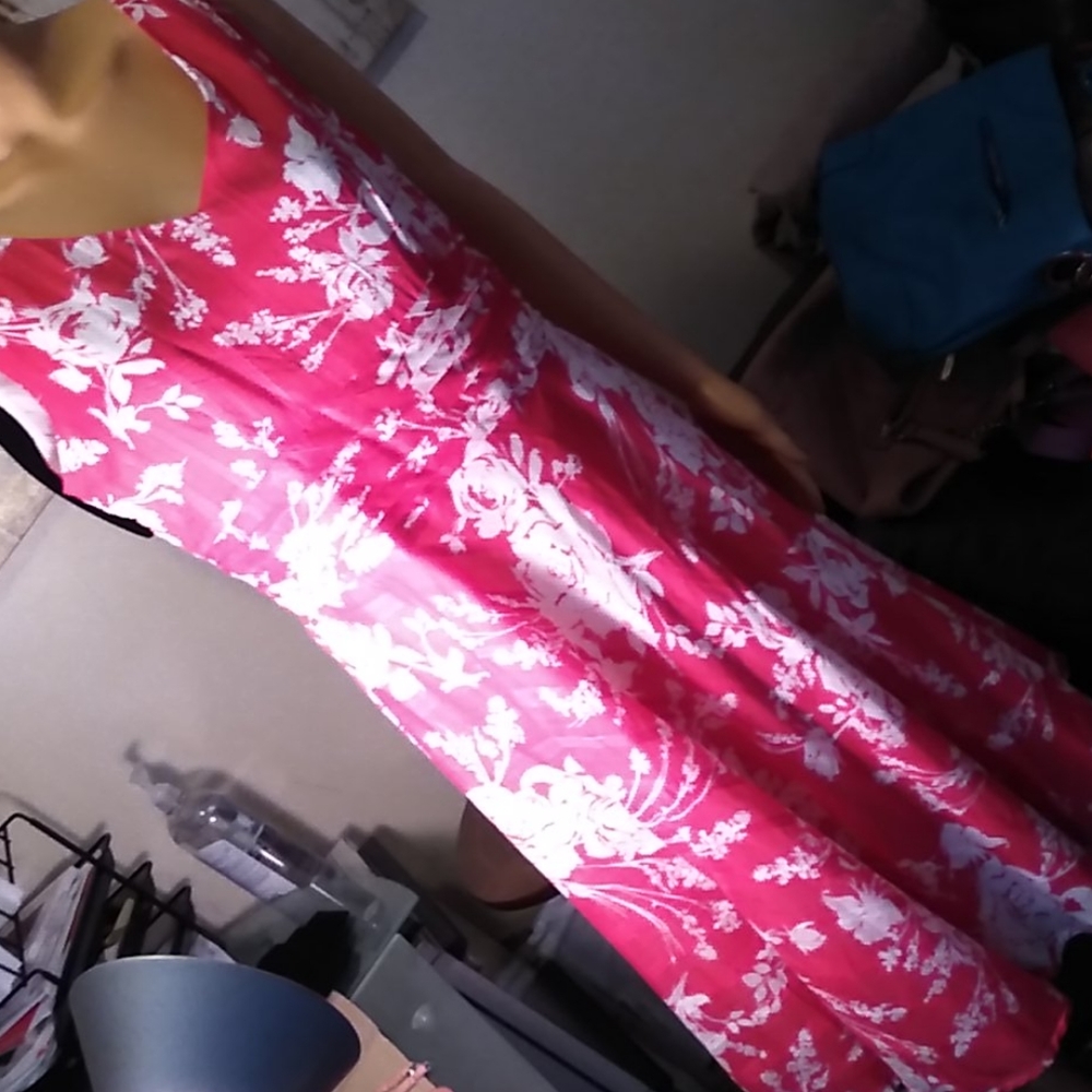 Hot pink sundress white rose pattern gorgeous